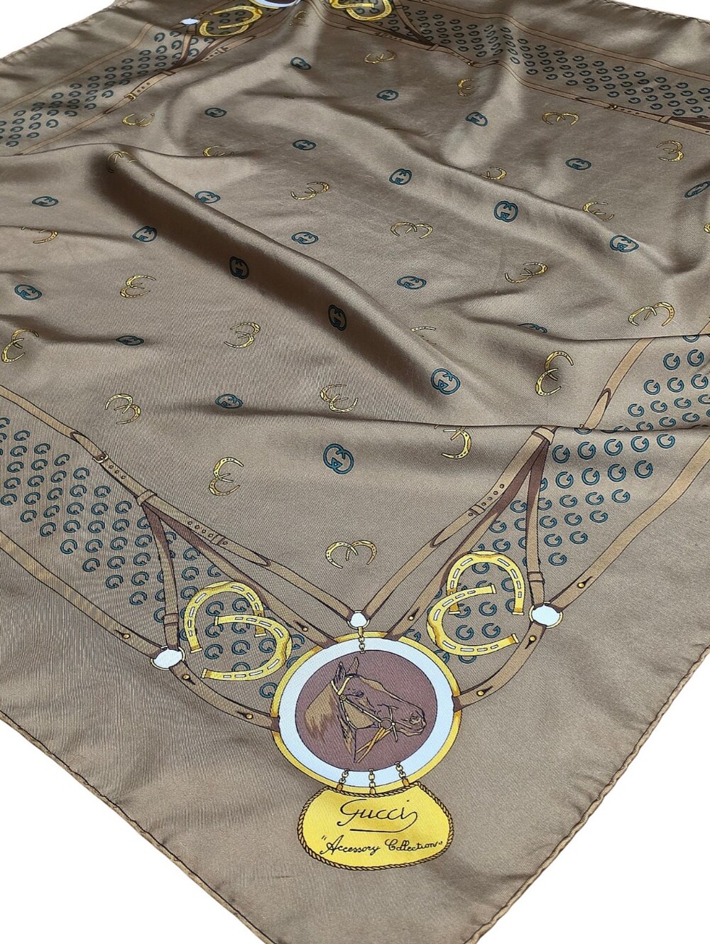 GUCCI SCARF - Picture 9 of 16
